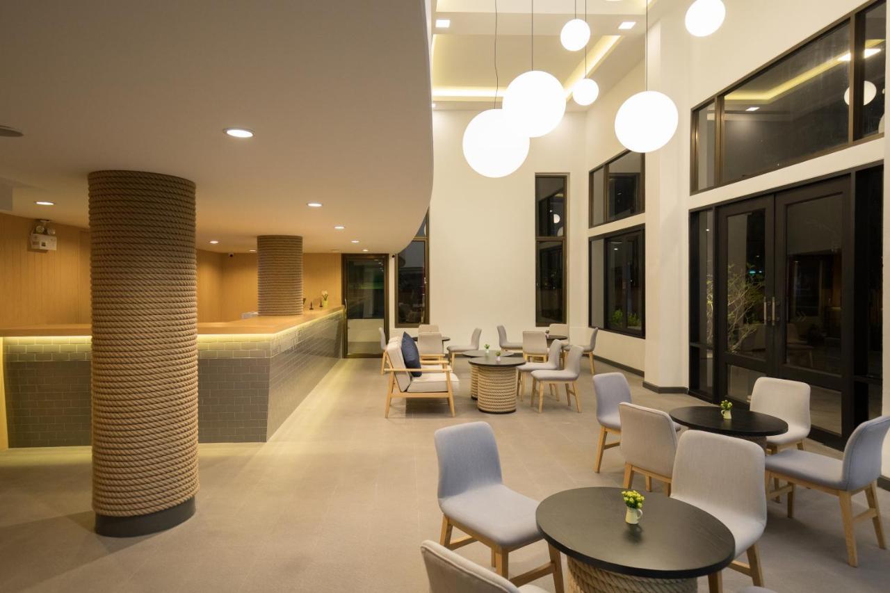 Journeyhub Pattaya Central 외부 사진